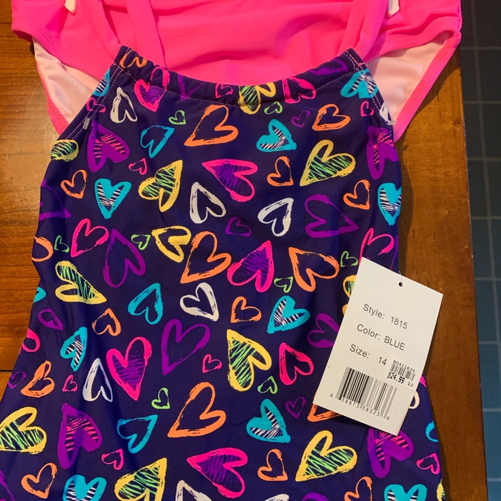 Girls swimsuit